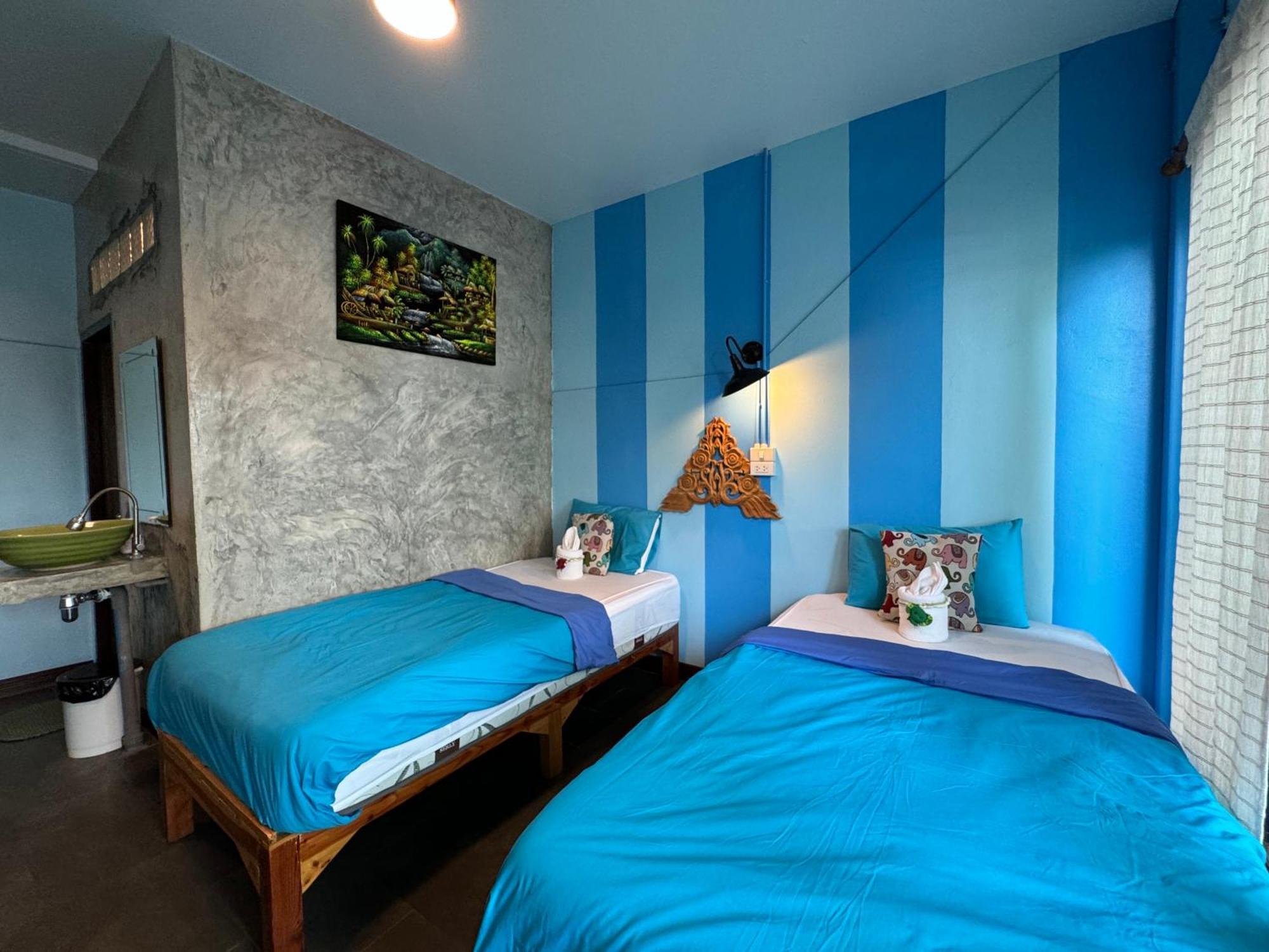 Retro At Phra Sing Guest House Chiang Mai Esterno foto