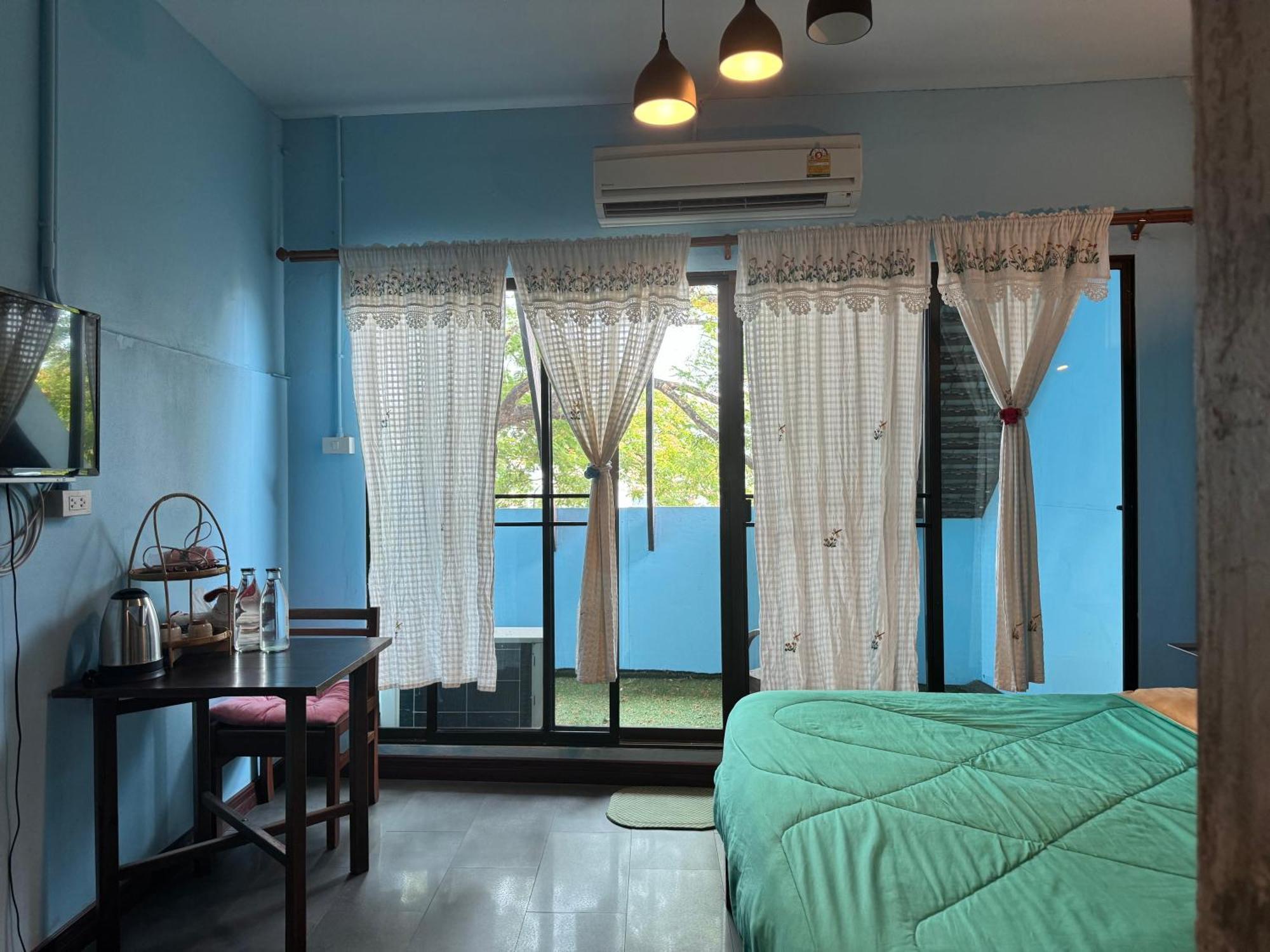 Retro At Phra Sing Guest House Chiang Mai Esterno foto